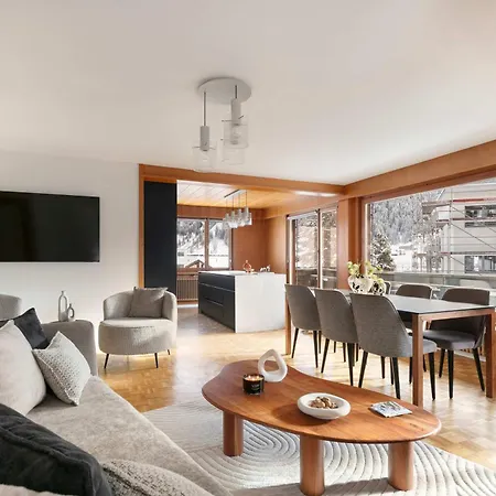 Luxe Davos With Views Private Balcony Apartment