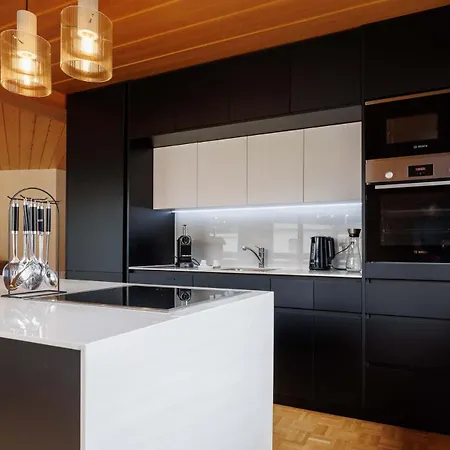 Luxe With Views Private Balcony Διαμέρισμα